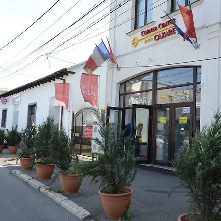 Corner Center Rental Бузэу Экстерьер фото