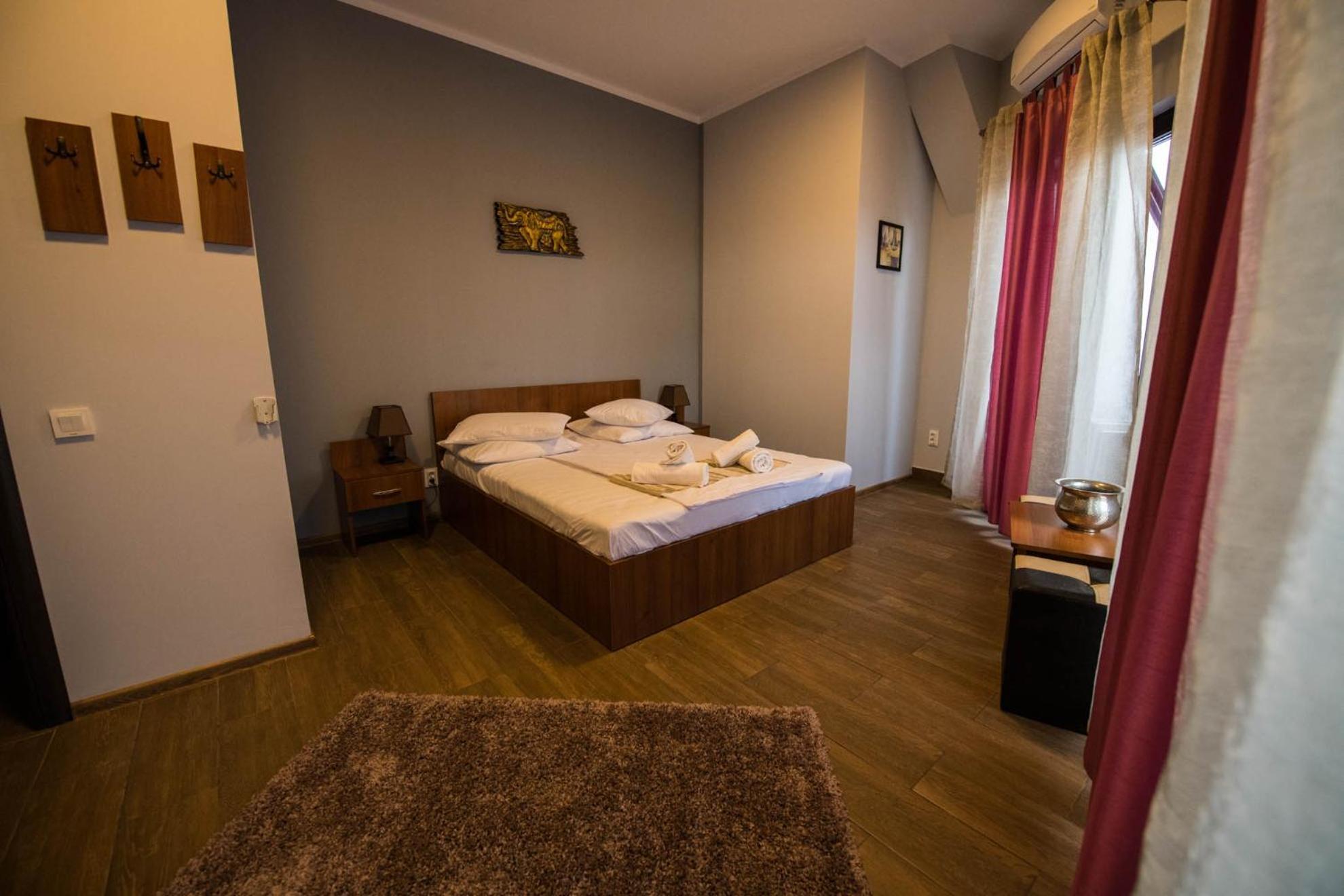 Corner Center Rental Бузэу Экстерьер фото