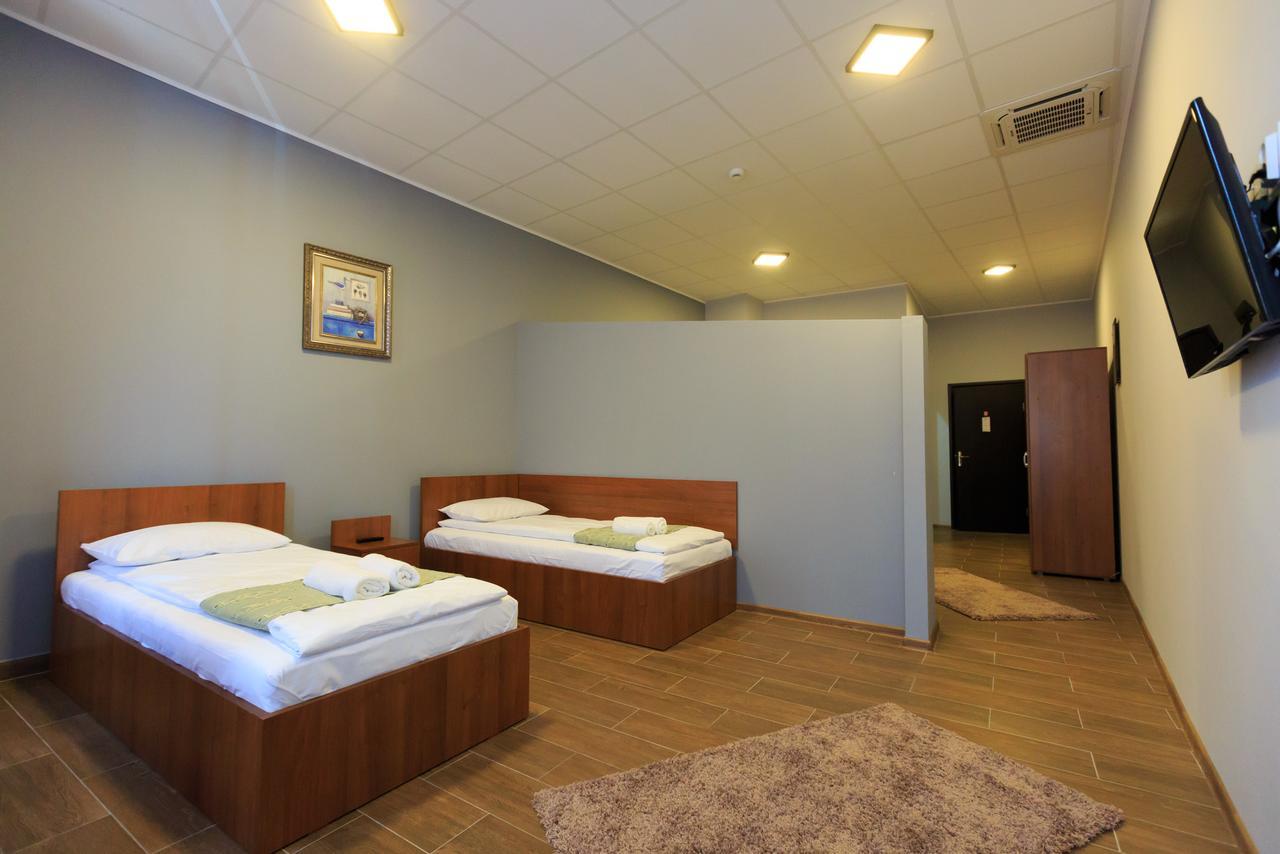 Corner Center Rental Бузэу Экстерьер фото