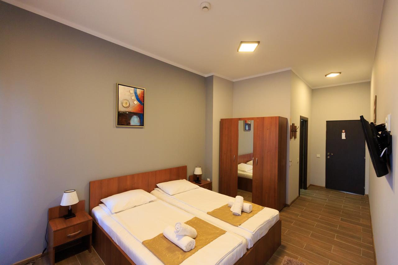Corner Center Rental Бузэу Экстерьер фото