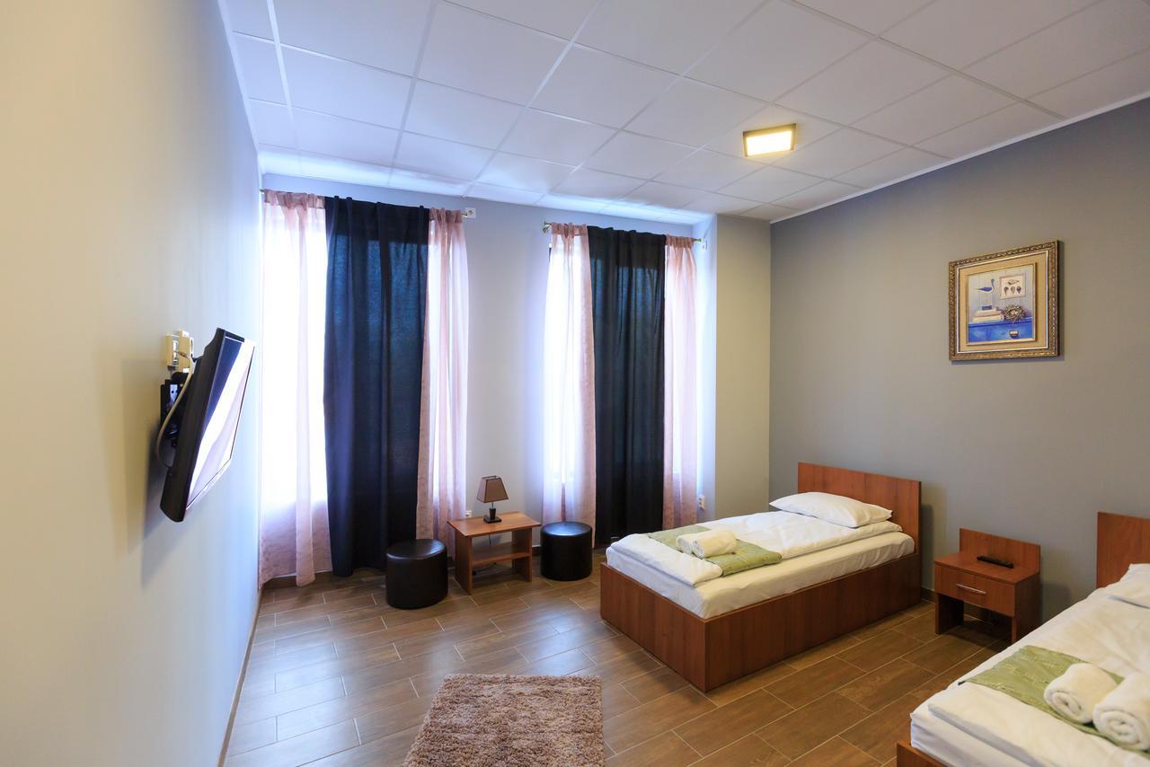 Corner Center Rental Бузэу Экстерьер фото