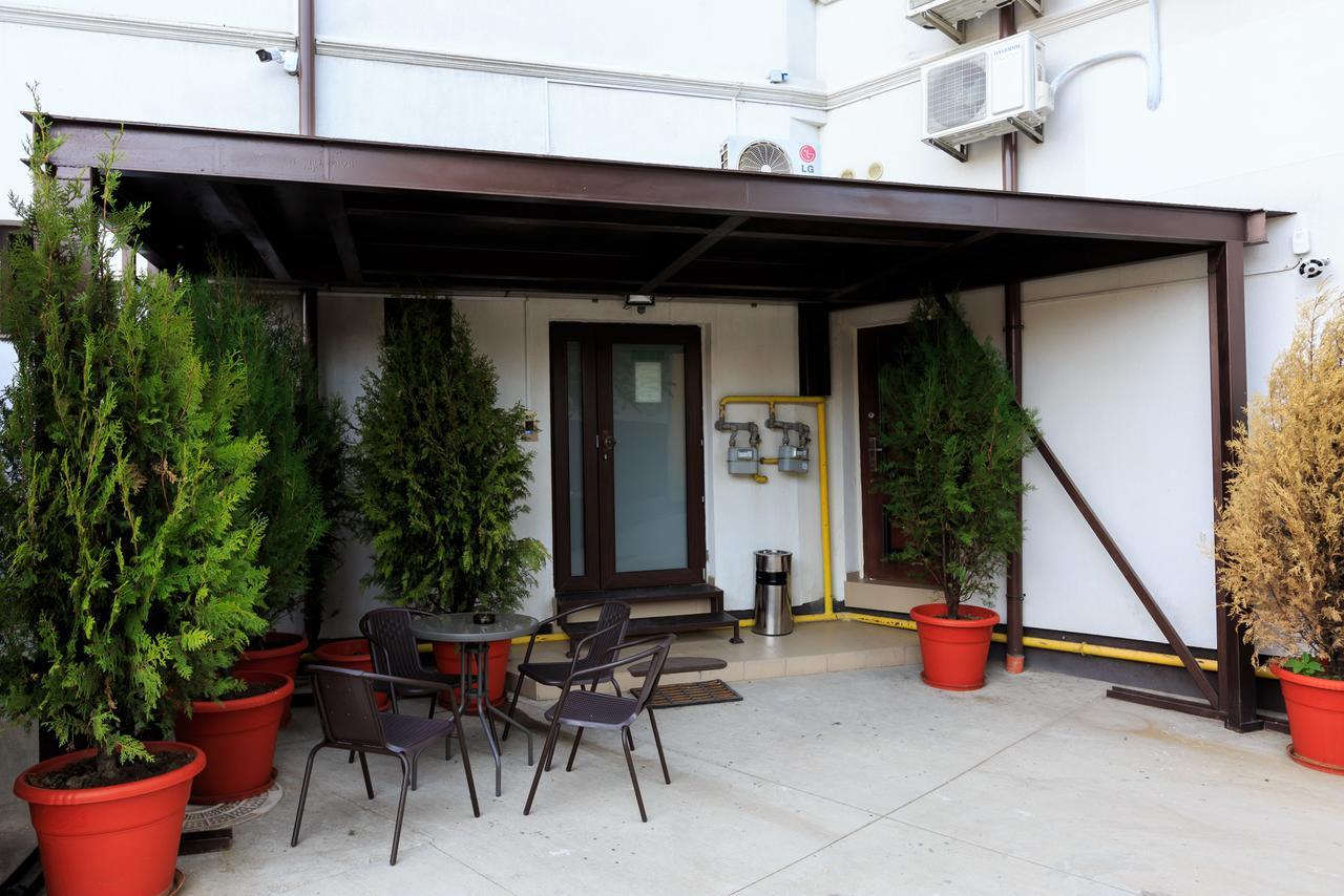 Corner Center Rental Бузэу Экстерьер фото