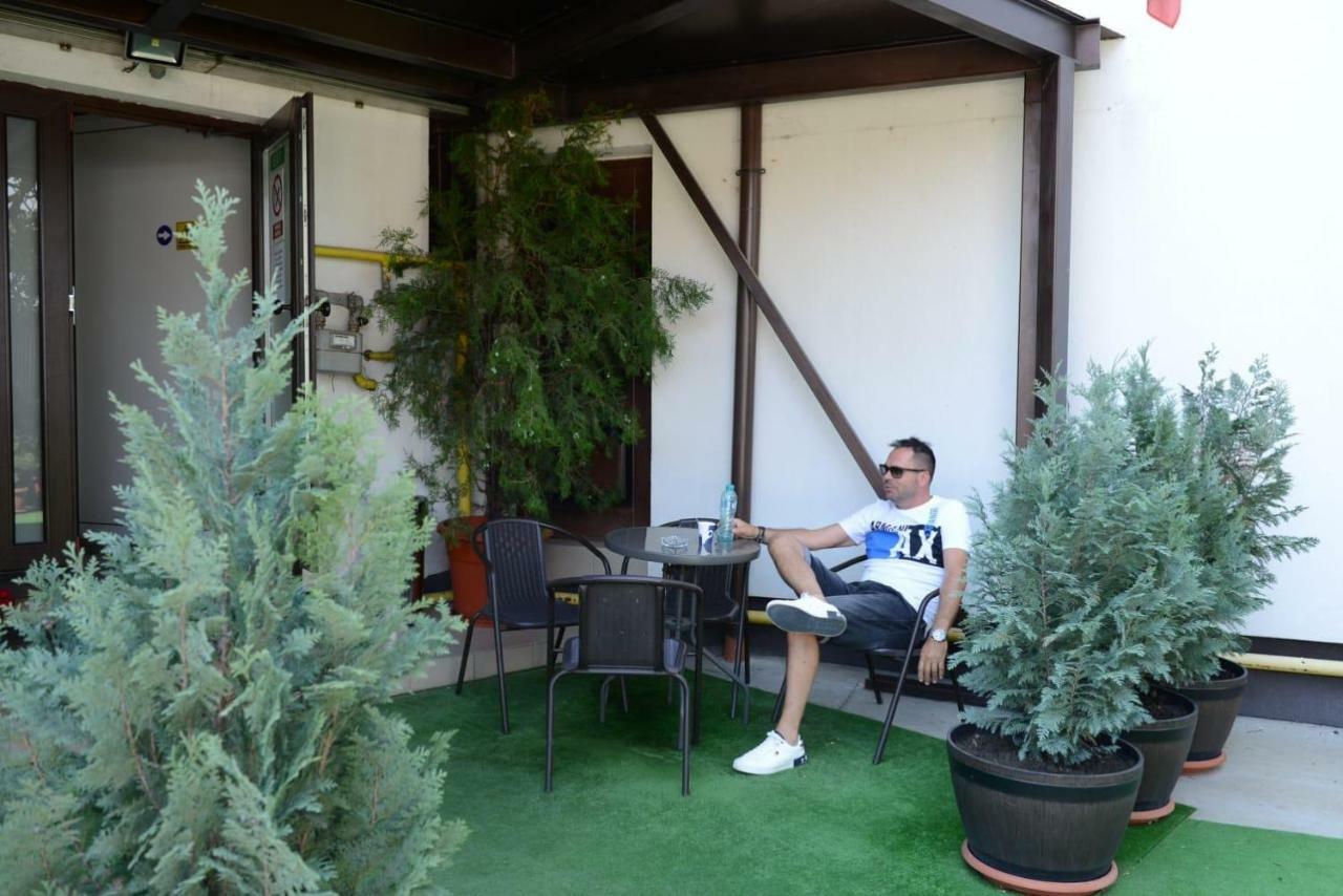 Corner Center Rental Бузэу Экстерьер фото