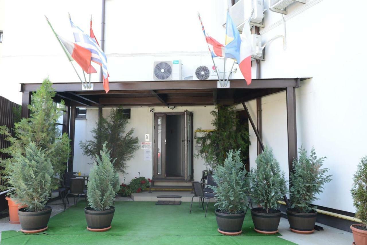 Corner Center Rental Бузэу Экстерьер фото
