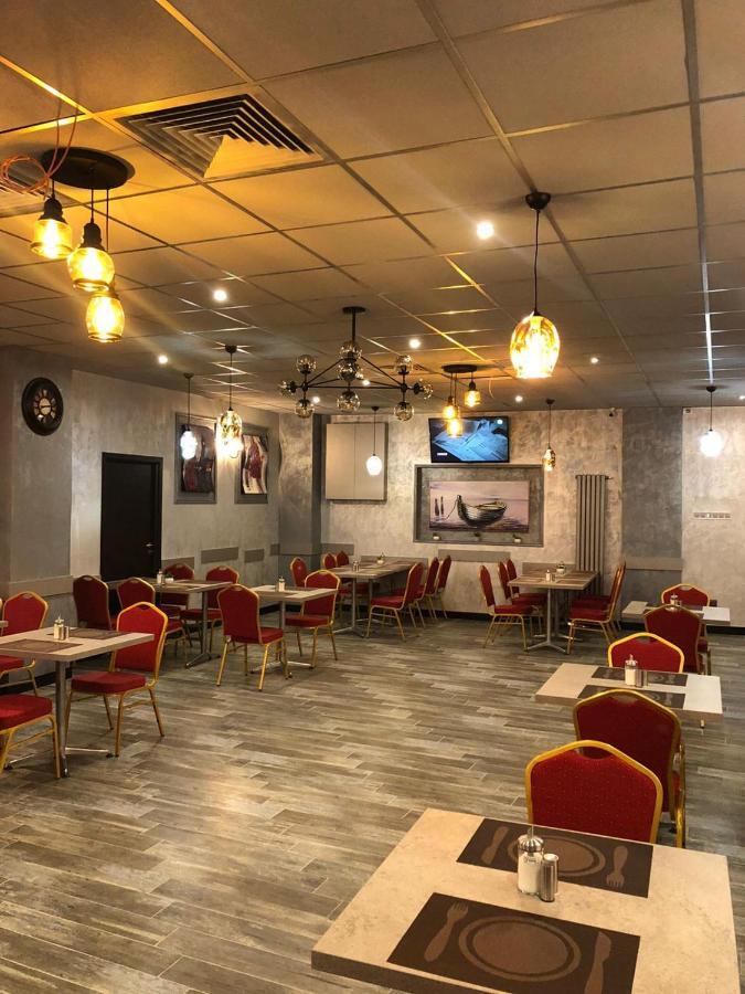 Corner Center Rental Бузэу Экстерьер фото